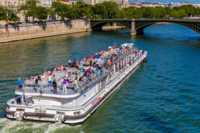 Paris : Scenic Cruise on the Seine River with Champagne - Two decks: choose your view (and your comfort)