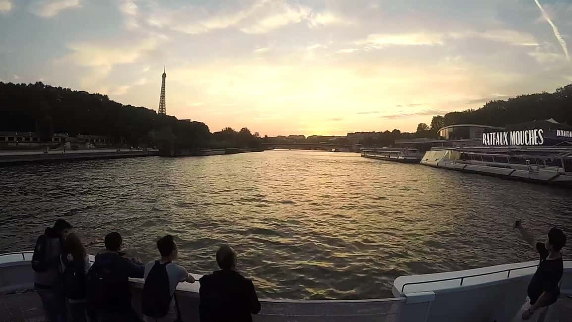 Paris : Scenic Cruise on the Seine River with Champagne - The Seine route, step by step: Louvre to Eiffel Tower