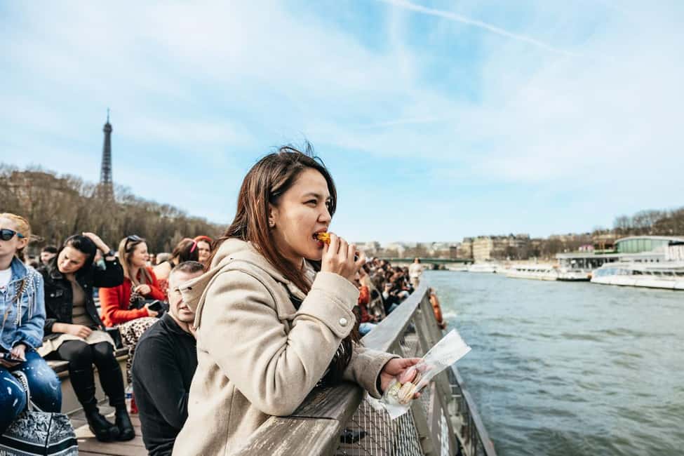 Paris: Seine Cruise and Macaron Tasting by the Eiffel Tower - What happens on the boat (and what doesn’t)