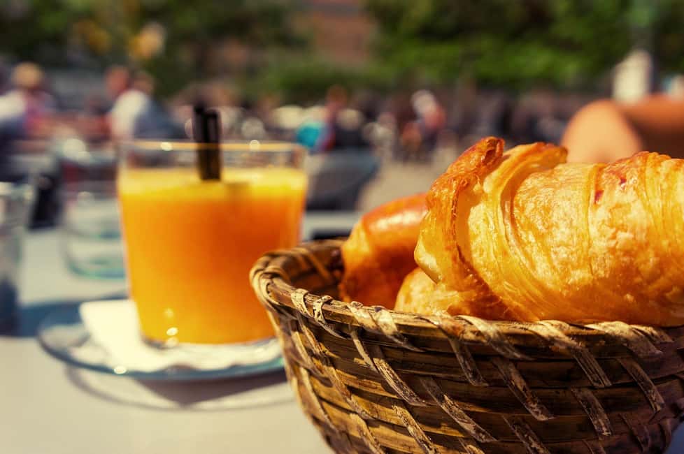 Paris: Seine Cruise with French breakfast near the boats - Price and Value: Is $34 a Good Deal?