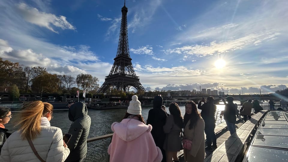 Paris: Seine River Cruise and 3-course Bistro Lunch - The Seine Cruise on Bateaux Parisiens: Big Windows and Clear Commentary