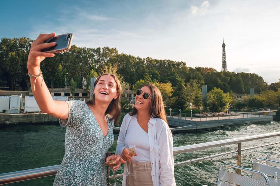 Paris: Seine River Cruise with Champagne from Eiffel Tower - The Route in Real Life: What You See at Each Landmark Moment