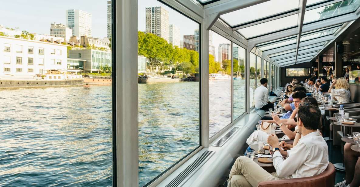 Paris: Seine River Panoramic Views Dinner Cruise - Statue of Liberty, Paris, and the return to Île aux Cygnes