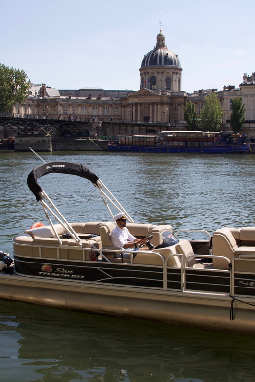 Paris: Seine River Private Guided Pontoon Boat Cruise - Meeting at Pont d’Issy: getting to La Barge without stress