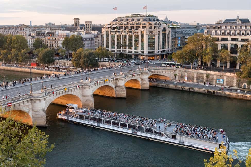 Paris: Seine River Sightseeing Cruise by Bateaux Mouches - The smartphone audio guide: helpful, but seating affects clarity