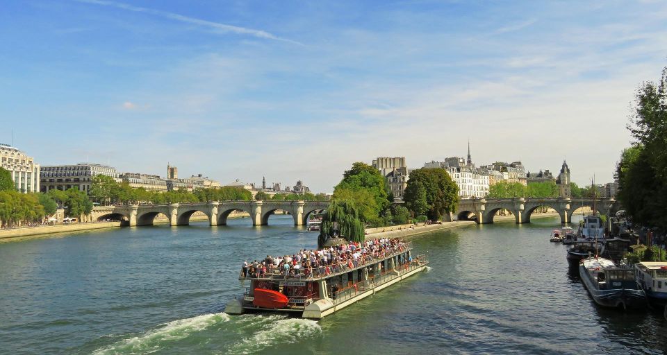 Paris: Seine River Walking Tour with Optional Musée d'Orsay - Pont Neuf is the smartest start for getting your bearings