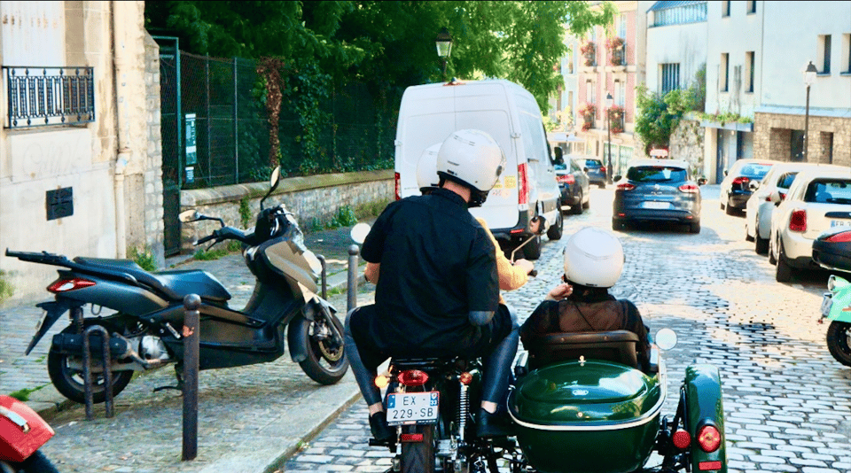 Paris: Side-Car Tour of Paris's most Beautiful Monuments - Comfort and safety: what helmets and gloves change, plus the traffic factor