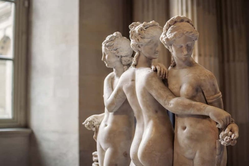 Paris: Skip-the-Line Louvre Highlights Tour with Mona Lisa - The Louvre Building as a Character: Palaces, Power, and Drama
