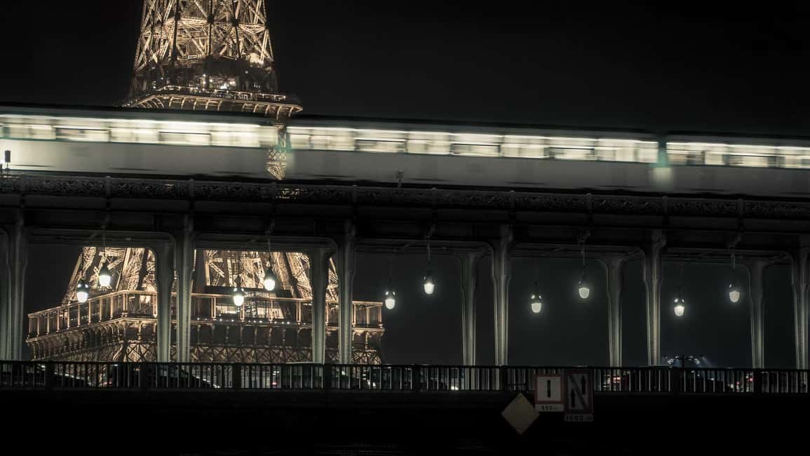 Paris: "The Live Thriller" Hunt down a Serial Killer - Actors Run the Show, Not a Scripted Video Loop