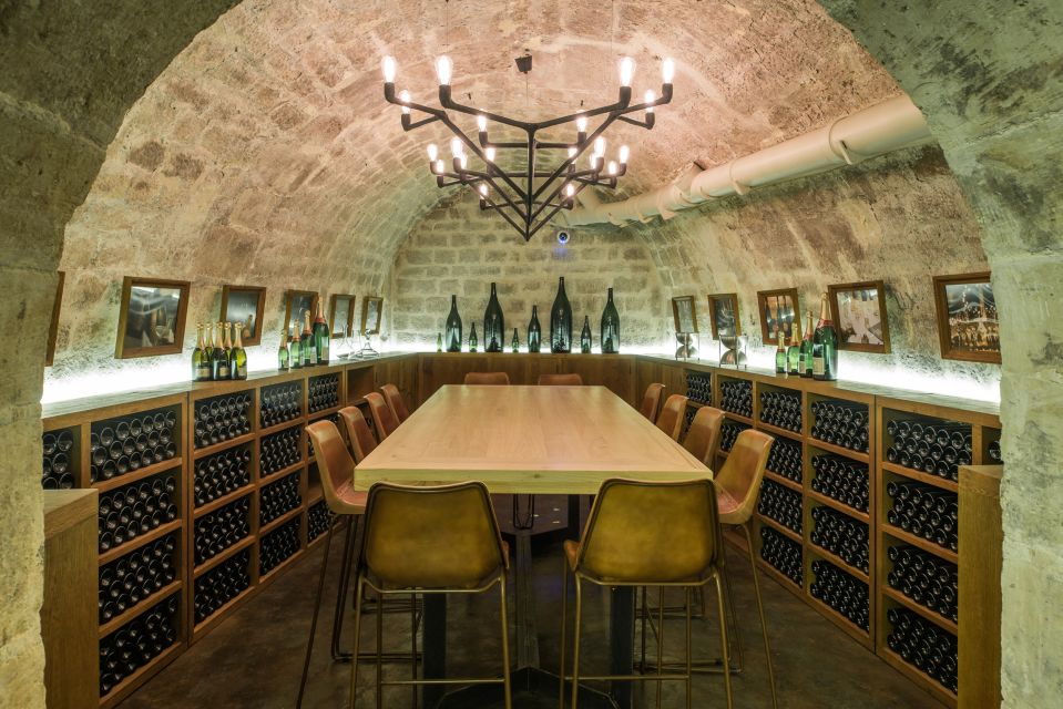 Paris: The Ultimate Wine and Cheese Tasting in English - The Human Element: Your English Sommelier Makes or Breaks It