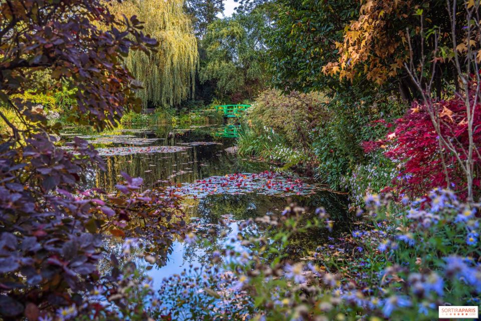 Paris: Transport for visit Giverny Claude Monet 7 peoples - The road to Normandy: what the drive gives you