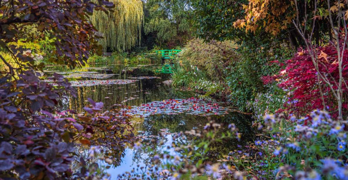 Paris: Transport for visit Giverny Claude Monet 7 peoples - Who this Monet transport trip fits best