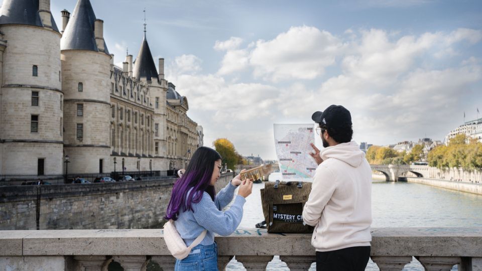 Paris: Treasure Hunt & Walking Tour "Marie Curie's secret" - Pacing options: play your way, compete your way