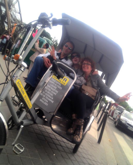 Paris Tuk-Tuk: 2, 4 or 6H First Highlights & Parisian Areas - Comfort, weather gear, and the reality of city streets