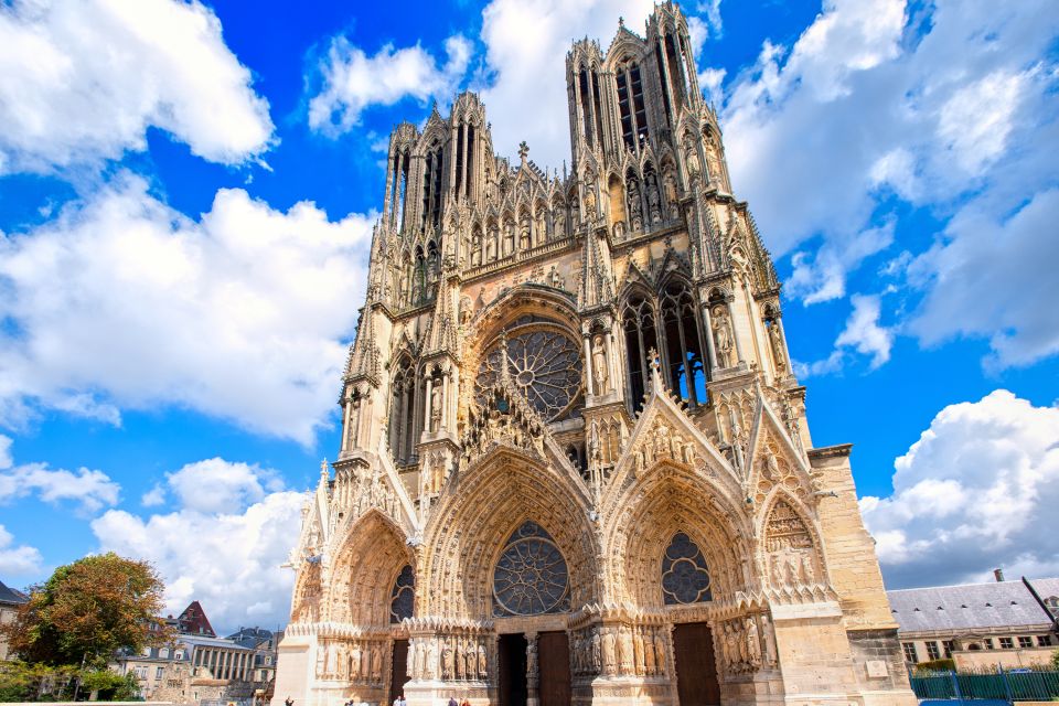 Paris: Two Reims Champagne Vineyards with Tastings and Lunch - Who this tour suits best