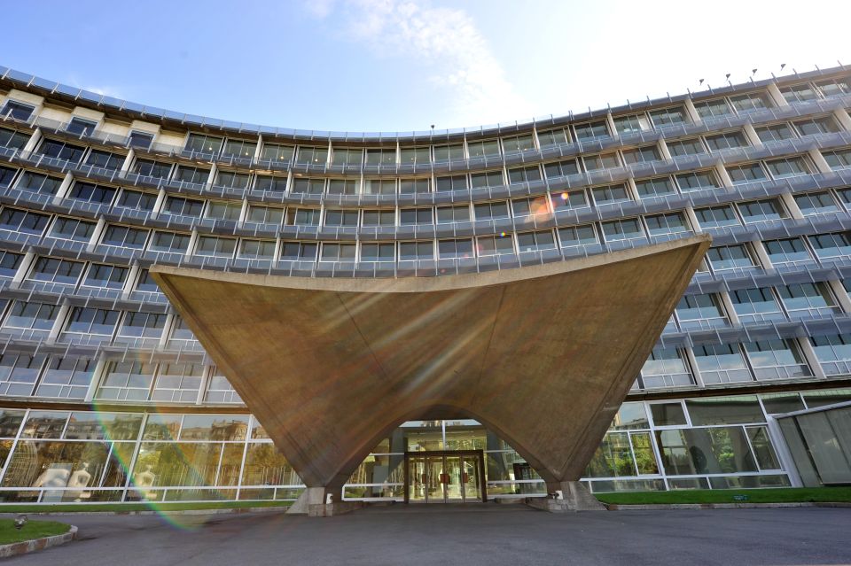 Paris: UNESCO Headquarters Tour - Conference rooms and corridors: where the mission becomes real