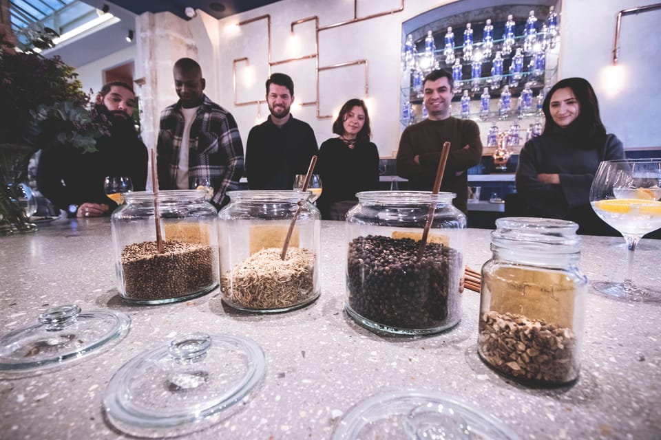 Paris Visit and gin tasting in English - Practical Details: Where to Meet and How to Plan Your Timing