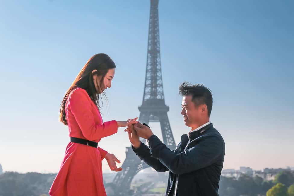 Parisian Proposal Perfection. Photography/Reels & Planning - Posing coaching that keeps you from spiraling