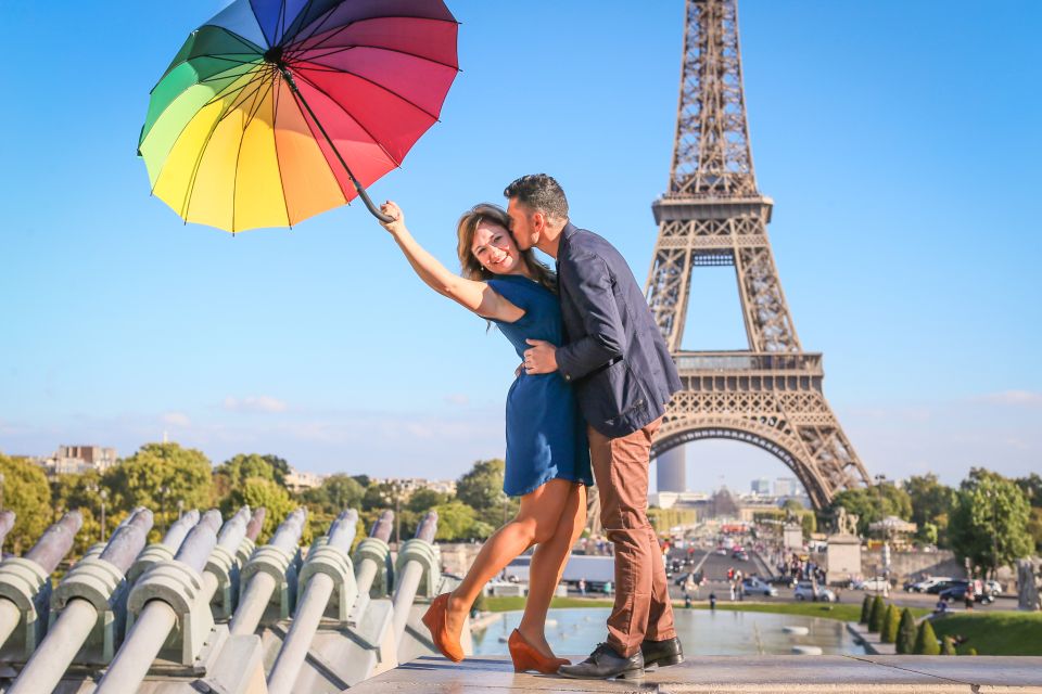 Parisian Proposal Perfection. Photography/Reels & Planning - Timing matters: early morning and late afternoon for calmer photos