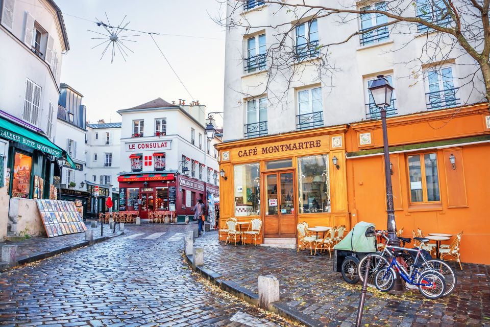 Paris's Old Town and Top 10 Sights Private Car Tour - 3-Hour Old Town Highlights from the Comfort of Your Car