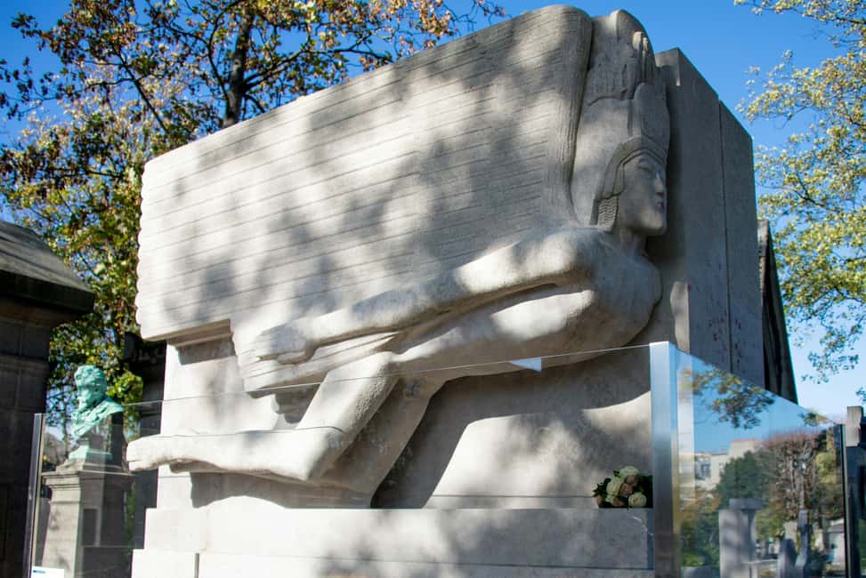 Père Lachaise Cemetery Tour, Tales from the Graves & Crepes - Comfort, Timing, and Who Should Skip This