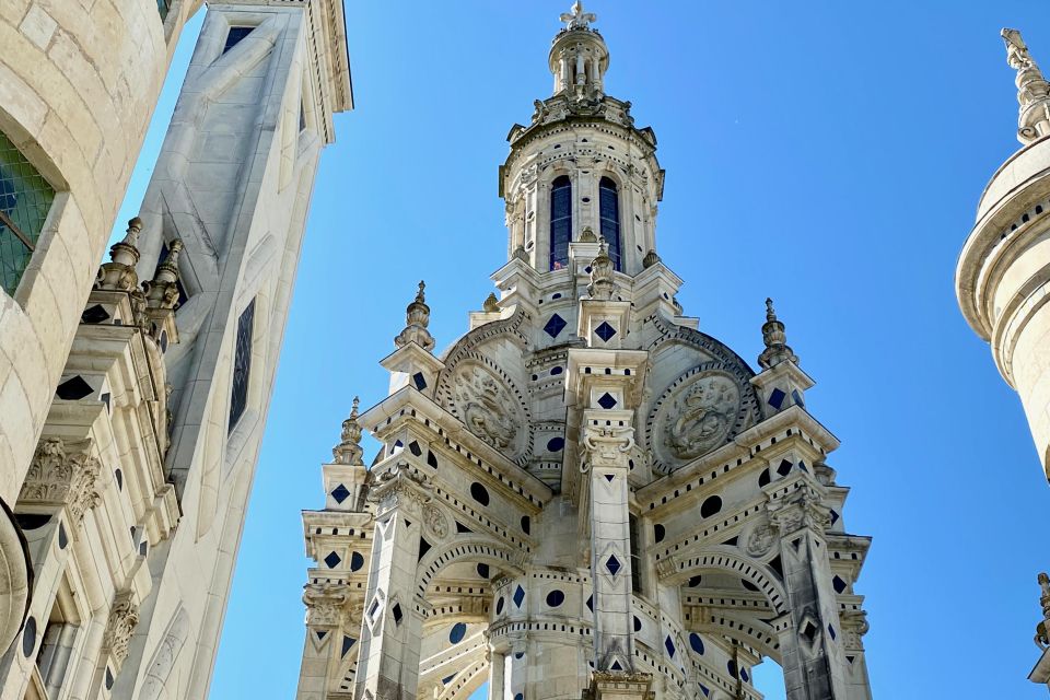 Private Chenonceau Chambord Amboise Loire Castles from Paris - Getting there in comfort: 180 km to the Loire with Mercedes pickup