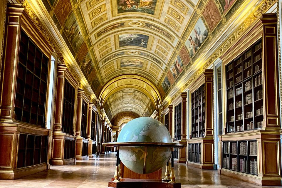 Private Fontainebleau, Versailles, Trianon from Paris - Comfort on the road and who this tour suits best