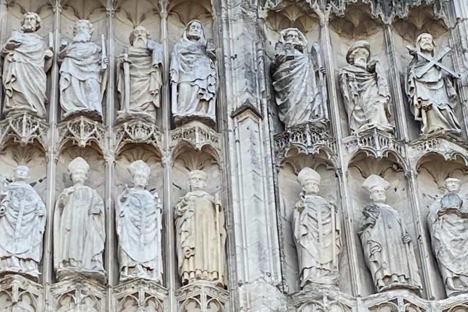 Private Rouen, Giverny Trip from Paris with Michelin Lunch - Rouen Walking Tour: Cathedral Views, Joan of Arc Sites, and the Gros-Horloge