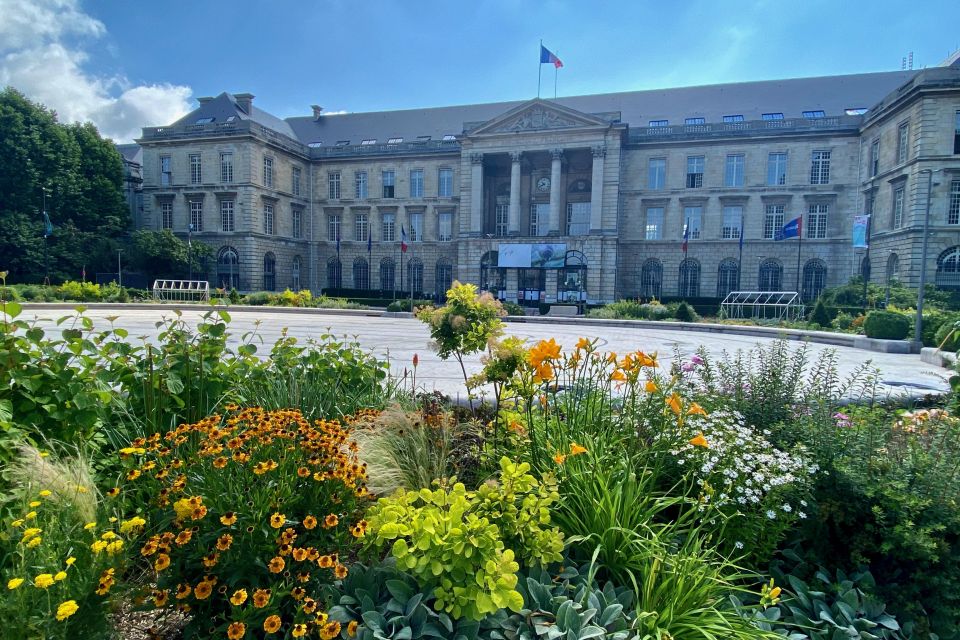 Private Rouen, Giverny Trip from Paris with Michelin Lunch - Mercedes-Style Comfort and Private-Group Value