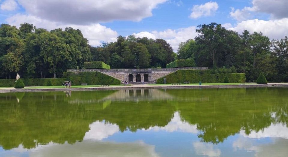 Private tour: Chateaux de Vaux le Vicomte & Fontainebleau - Park and Gardens at Vaux-le-Vicomte: Don’t Treat It as Optional