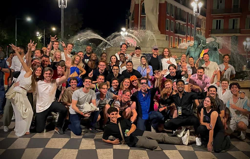 Pub Crawl Paris: Drink, Laugh, Meet the World - The Real Value: What $18 Buys You in Paris Nightlife