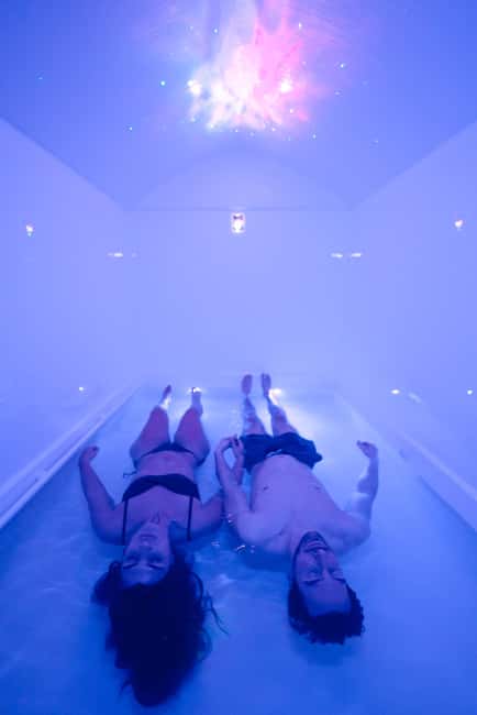 Relaxation and regeneration - Dead-Sea Style Floating, Right in Paris 17e