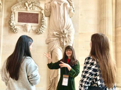 Skip-the-Line Louvre Museum Tour with Artist - Getting In: Skip the Line via Reserved Tickets and a Separate Entrance