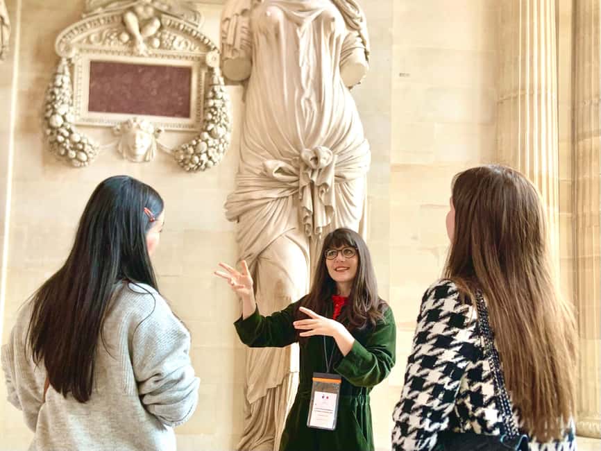 Skip-the-Line Louvre Museum Tour with Artist - The Stops That Matter: Mona Lisa, Venus de Milo, and Nike
