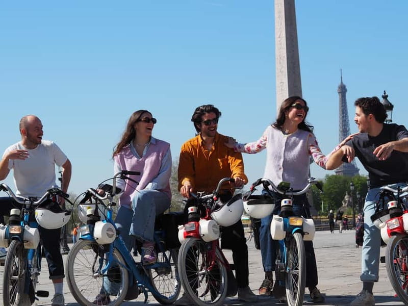 Solex Guided Tour of Chic Paris - Small group, English or French: how the guide shapes the value